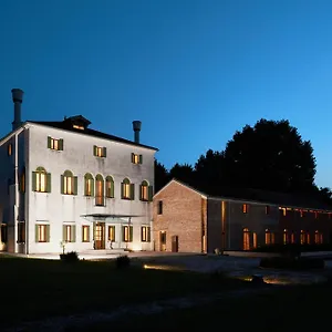 villa-martin.hotelinveneto.com/